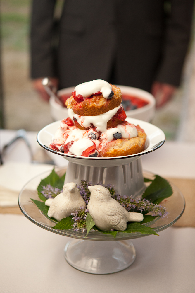 wedding-cake-strawberry-shortcake